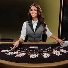 Antarmuka aplikasi kasino mobile kios toto menampilkan pasar olahraga dan permainan live-dealer
